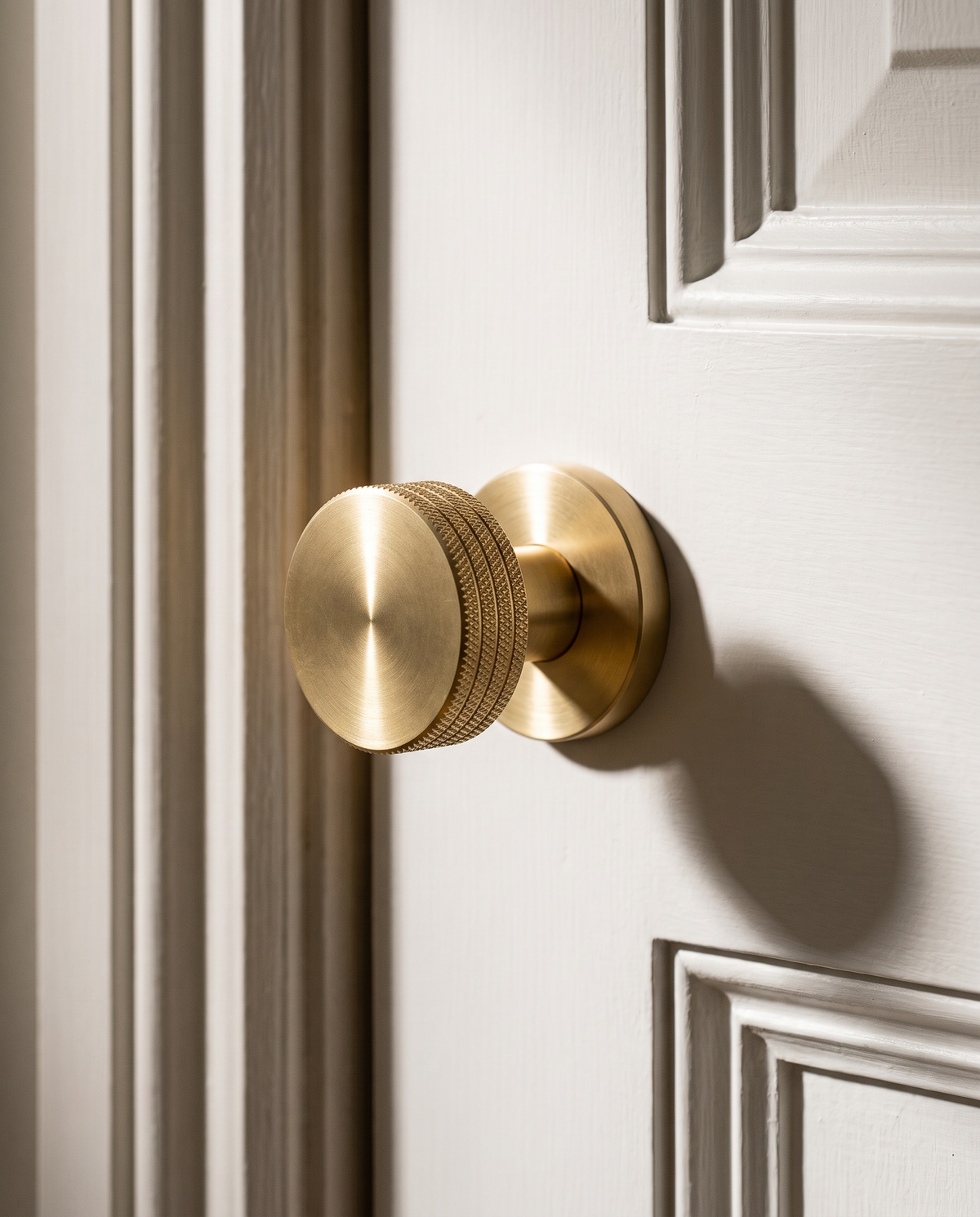 Sarto Knurled Brass Door Knob Set