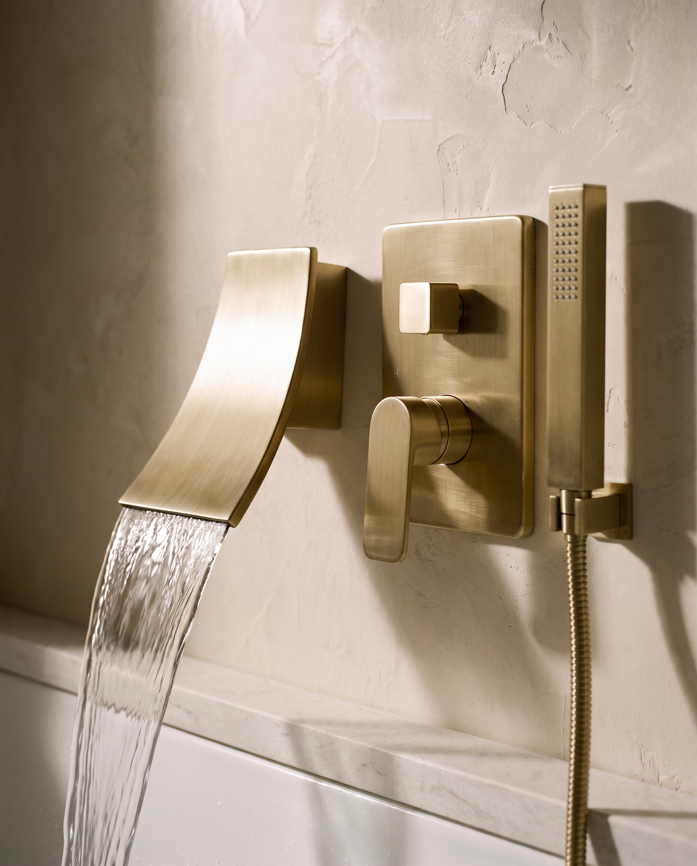 Vetra Concealed Waterfall Bath System
