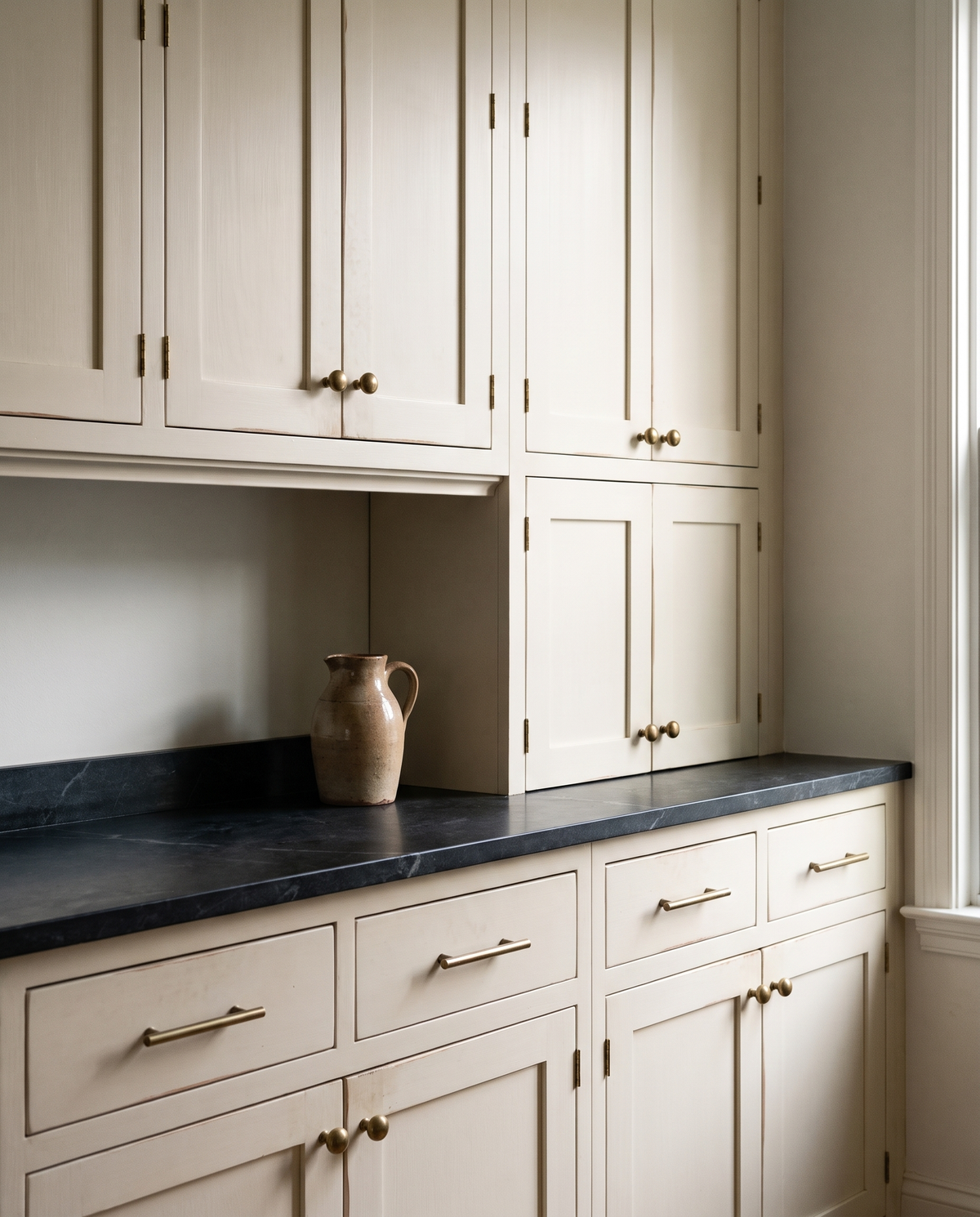 Lunetta Ball-End Solid Brass Cabinet Family