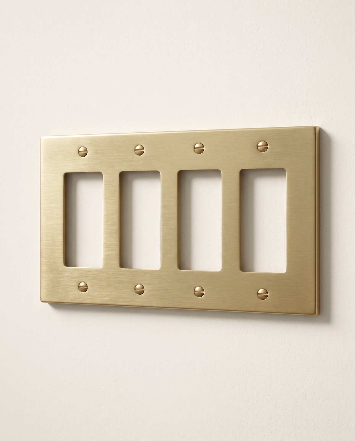 Brio Brass Plate
