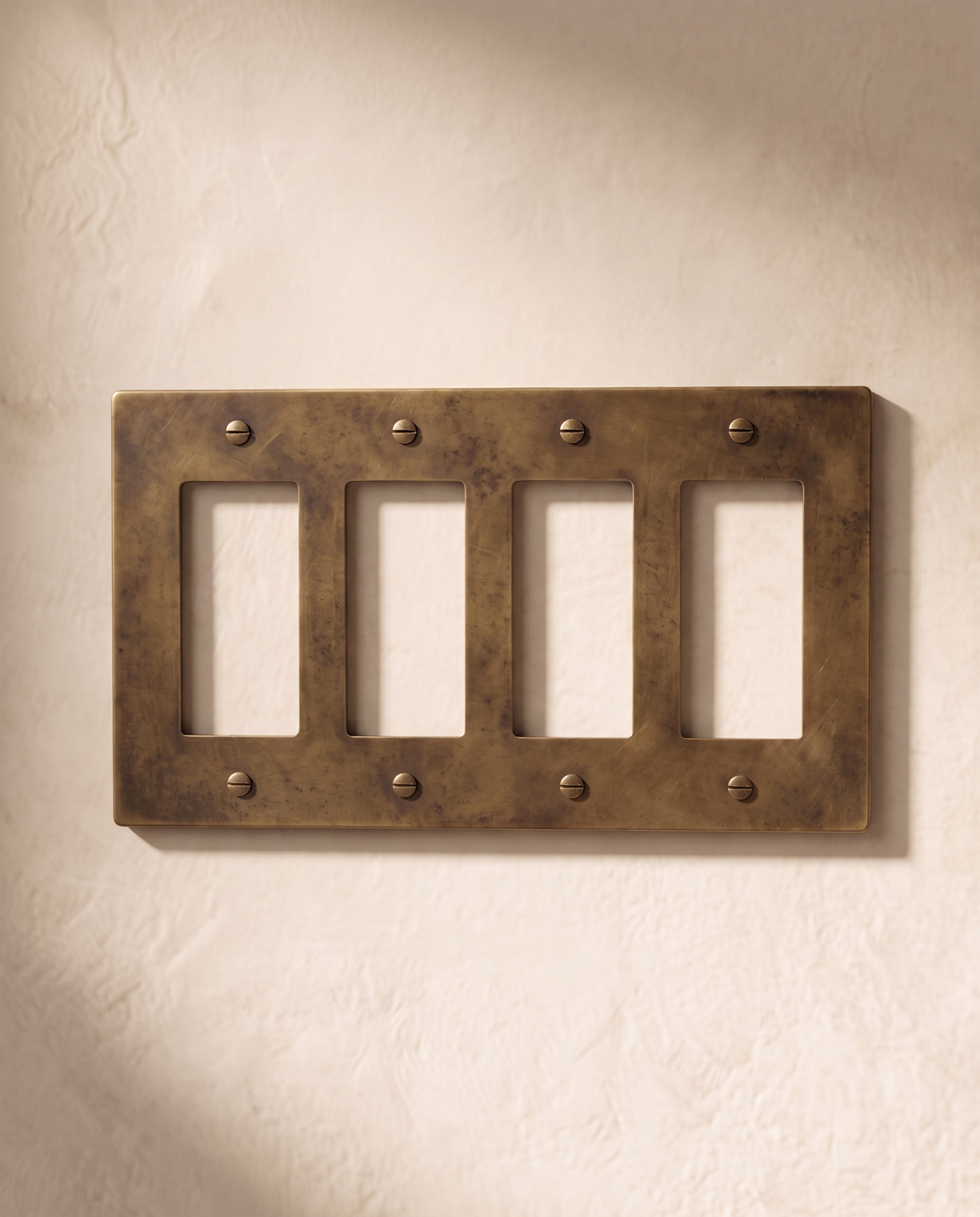 Brio Brass Plate