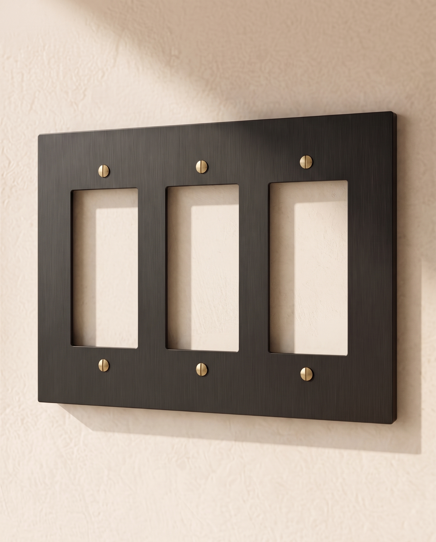 Brio Brass Plate
