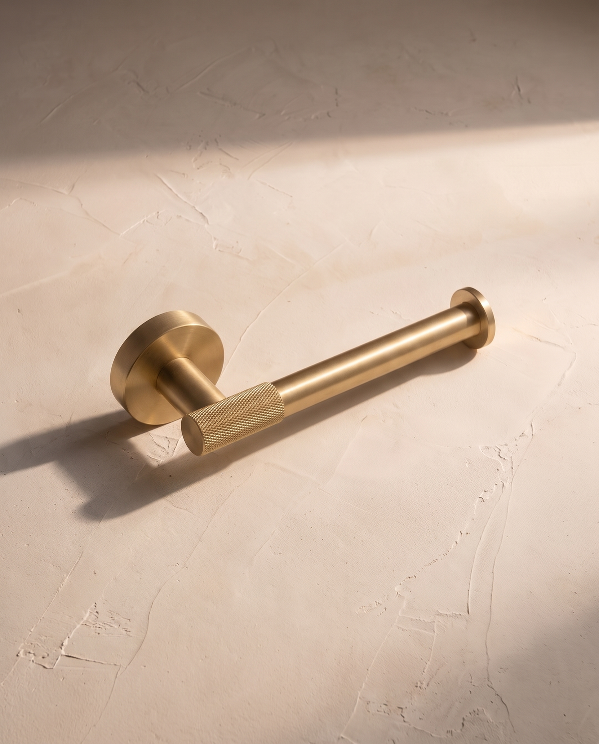 Aureo Round-Knurled Bathroom Hardware Family