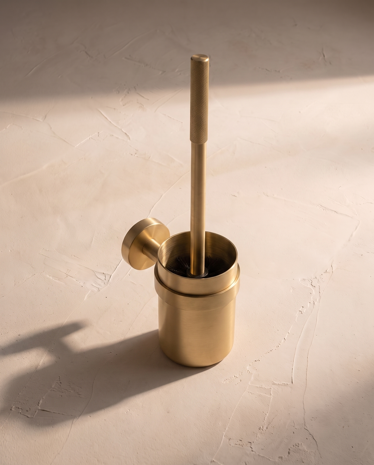 Aureo Round-Knurled Bathroom Hardware Family
