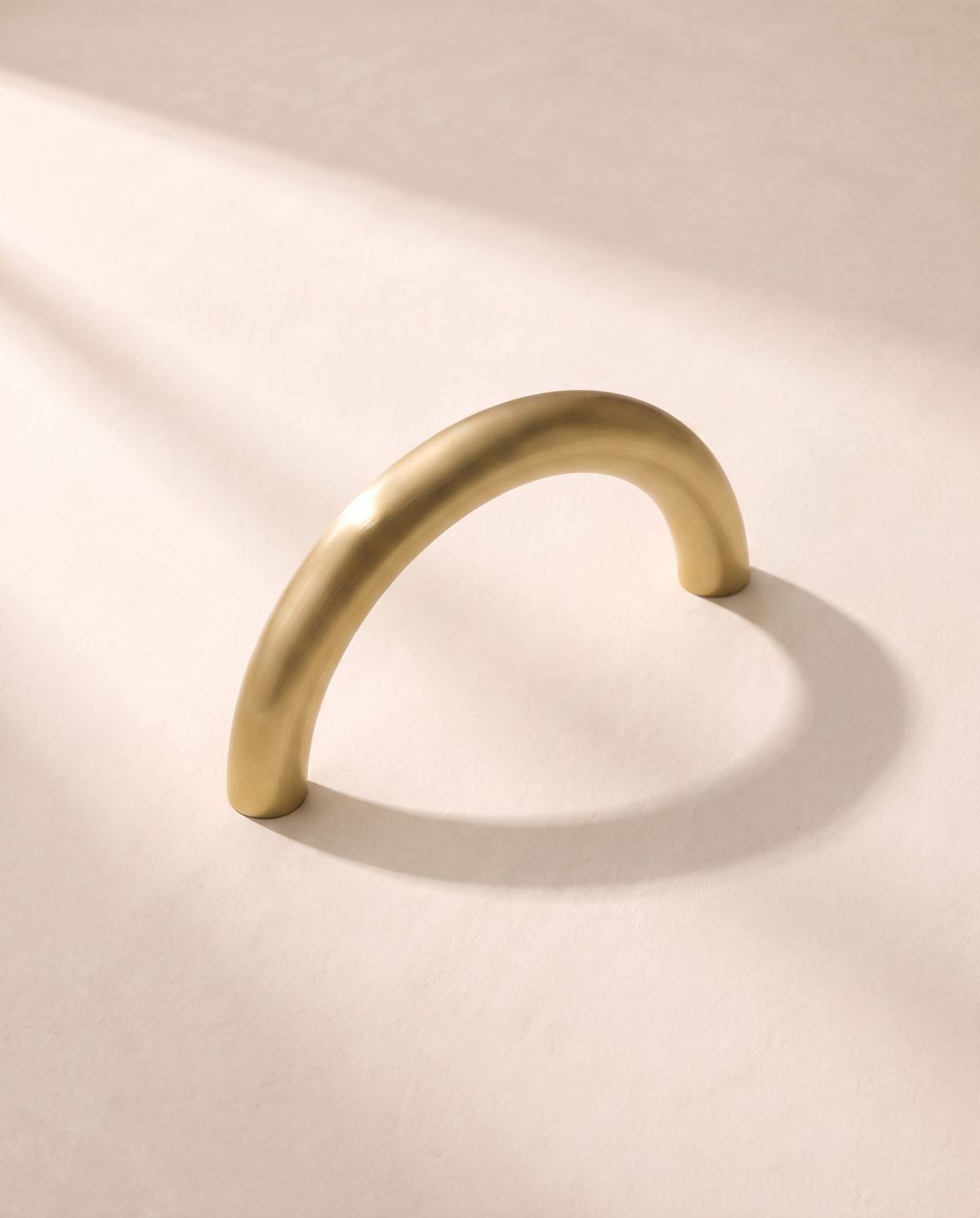 Serena Sculptural Brass Door Pull