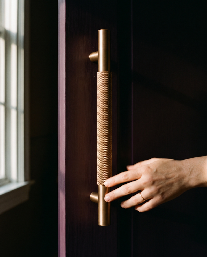 Orfeo Knurled Architectural Door Pull