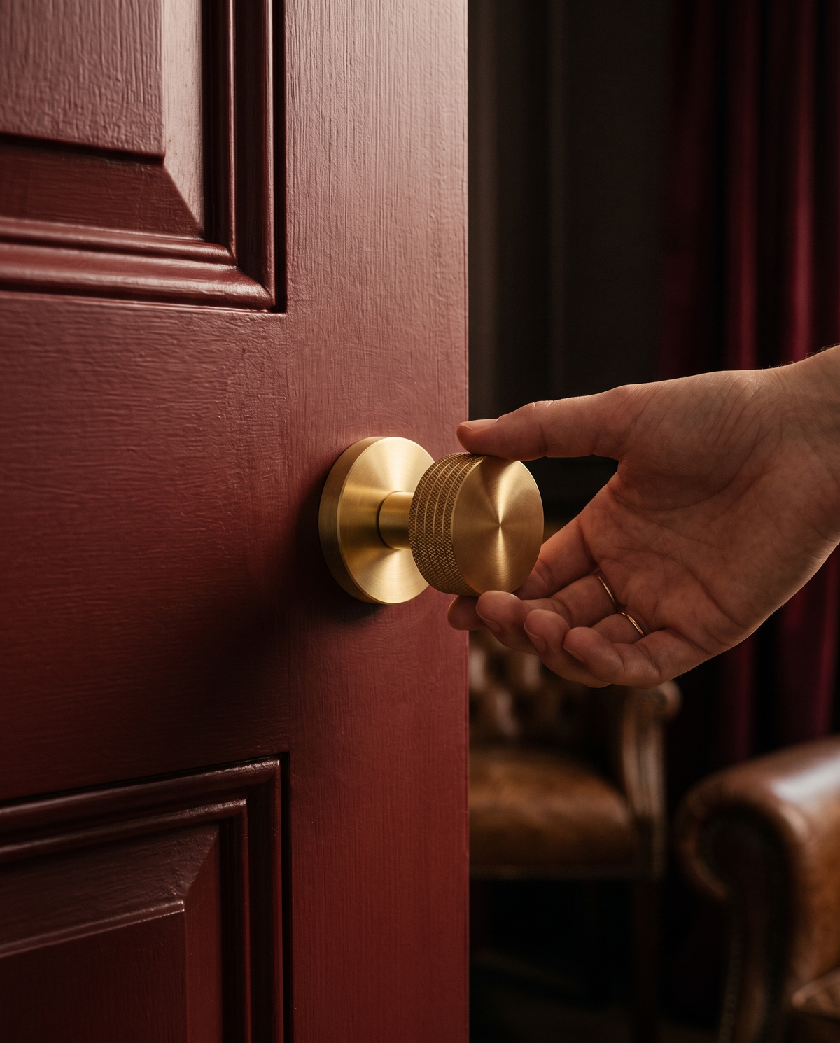 Sarto Knurled Brass Door Knob Set
