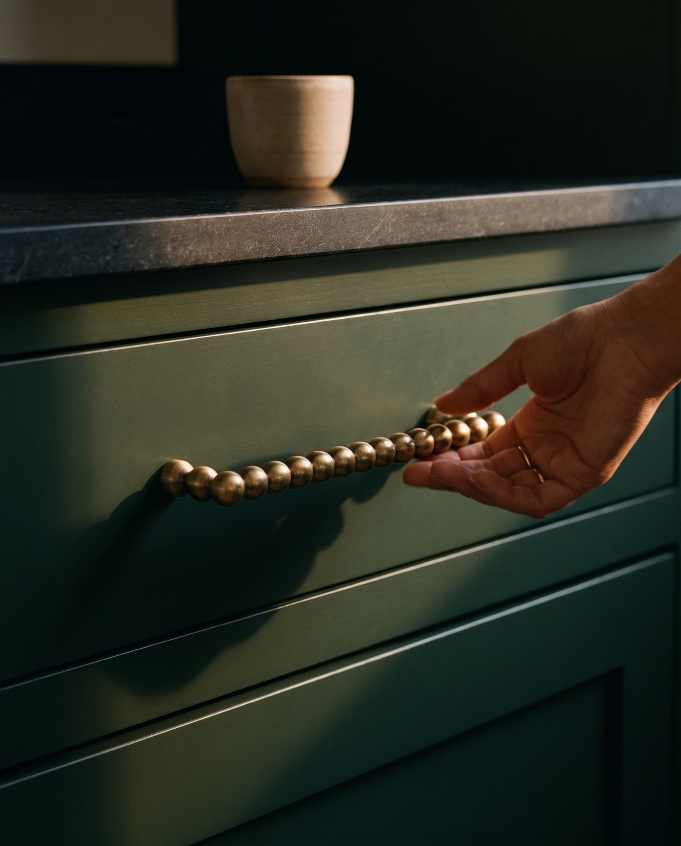 Perla Beaded Brass Pull