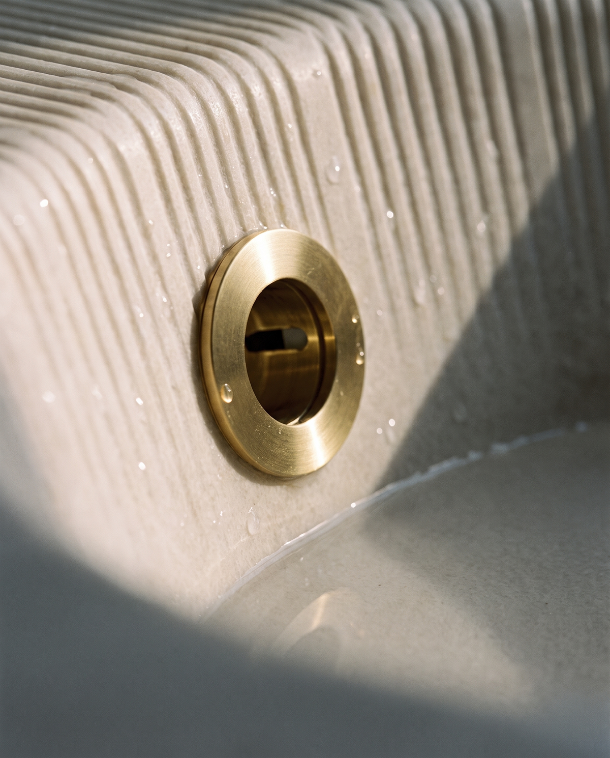 Verso 1.25 in Brass Basin Overflow Cover