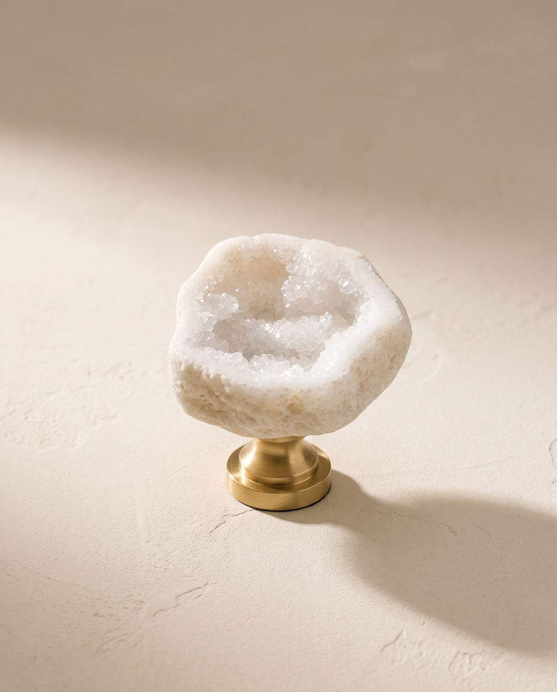 Cava Natural White Geode Knob
