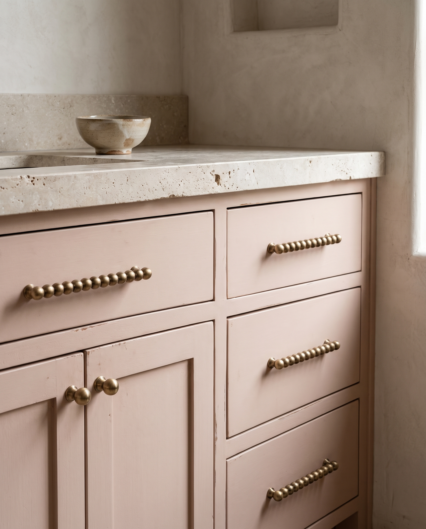 Perla Beaded Brass Pull