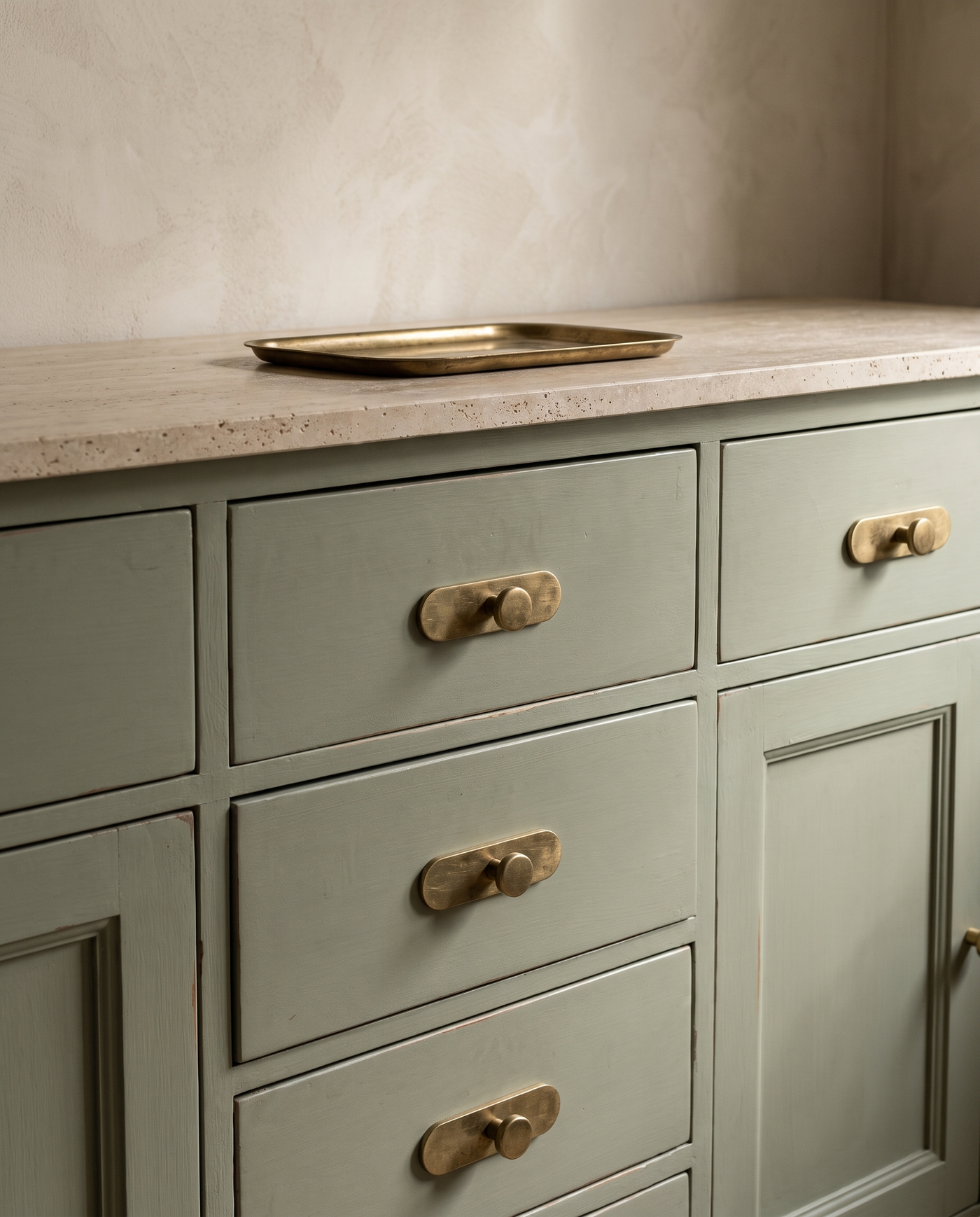 Plinto Brass Backplate