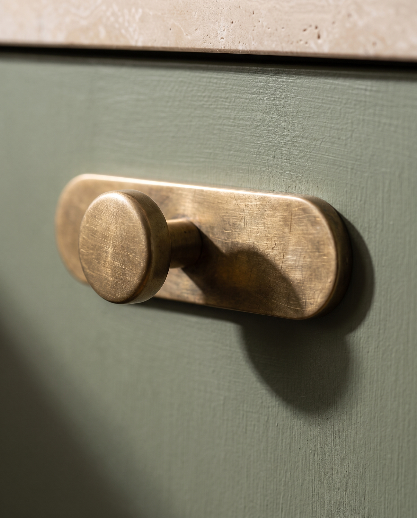 Plinto Brass Backplate