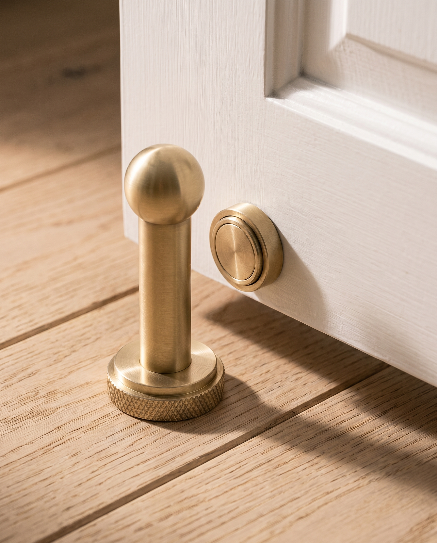 Elio Magnetic Solid Brass Door Stop