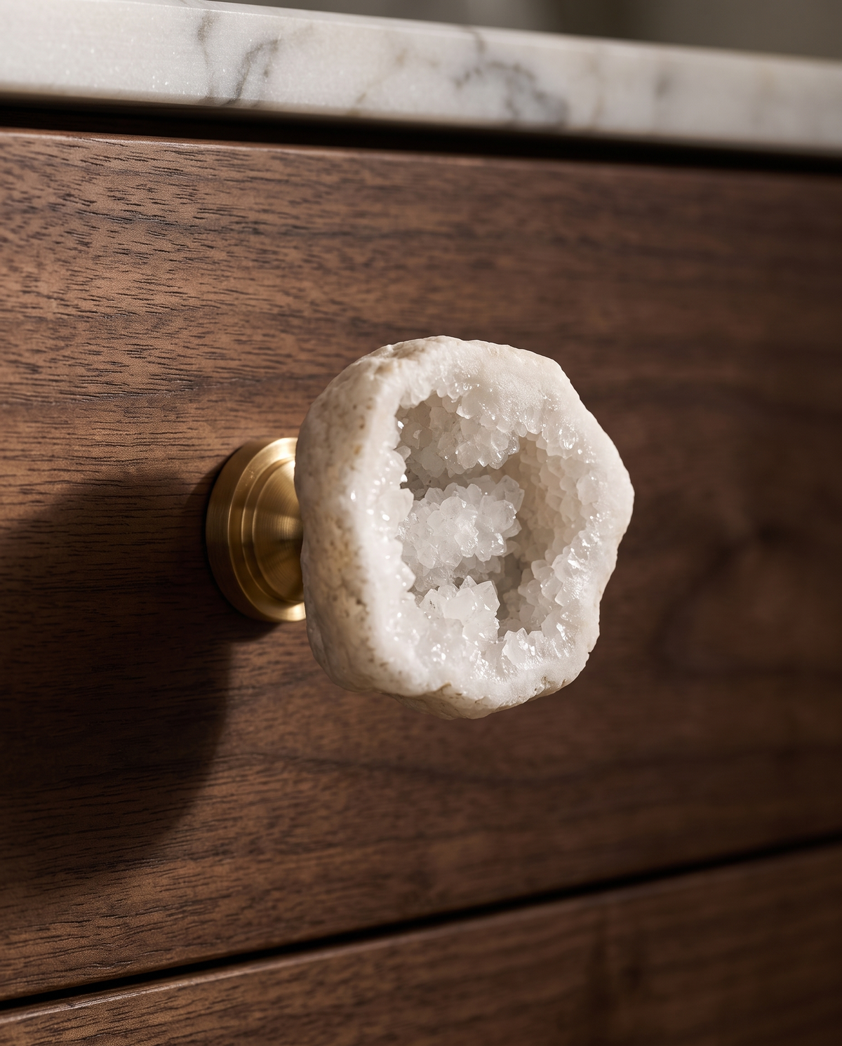 Cava Natural White Geode Knob