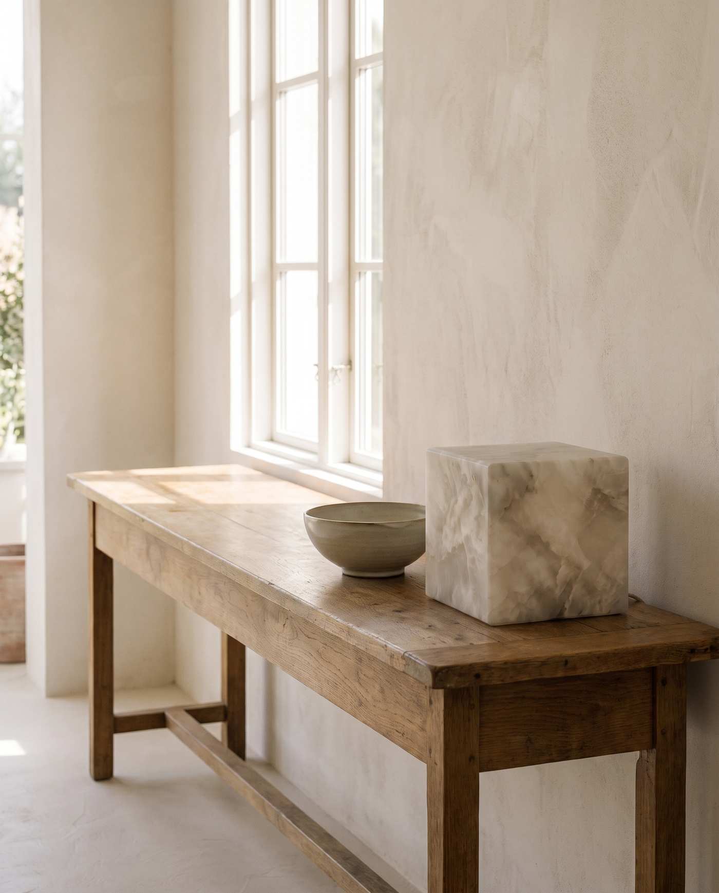 Cubo Alabaster Table Lamp