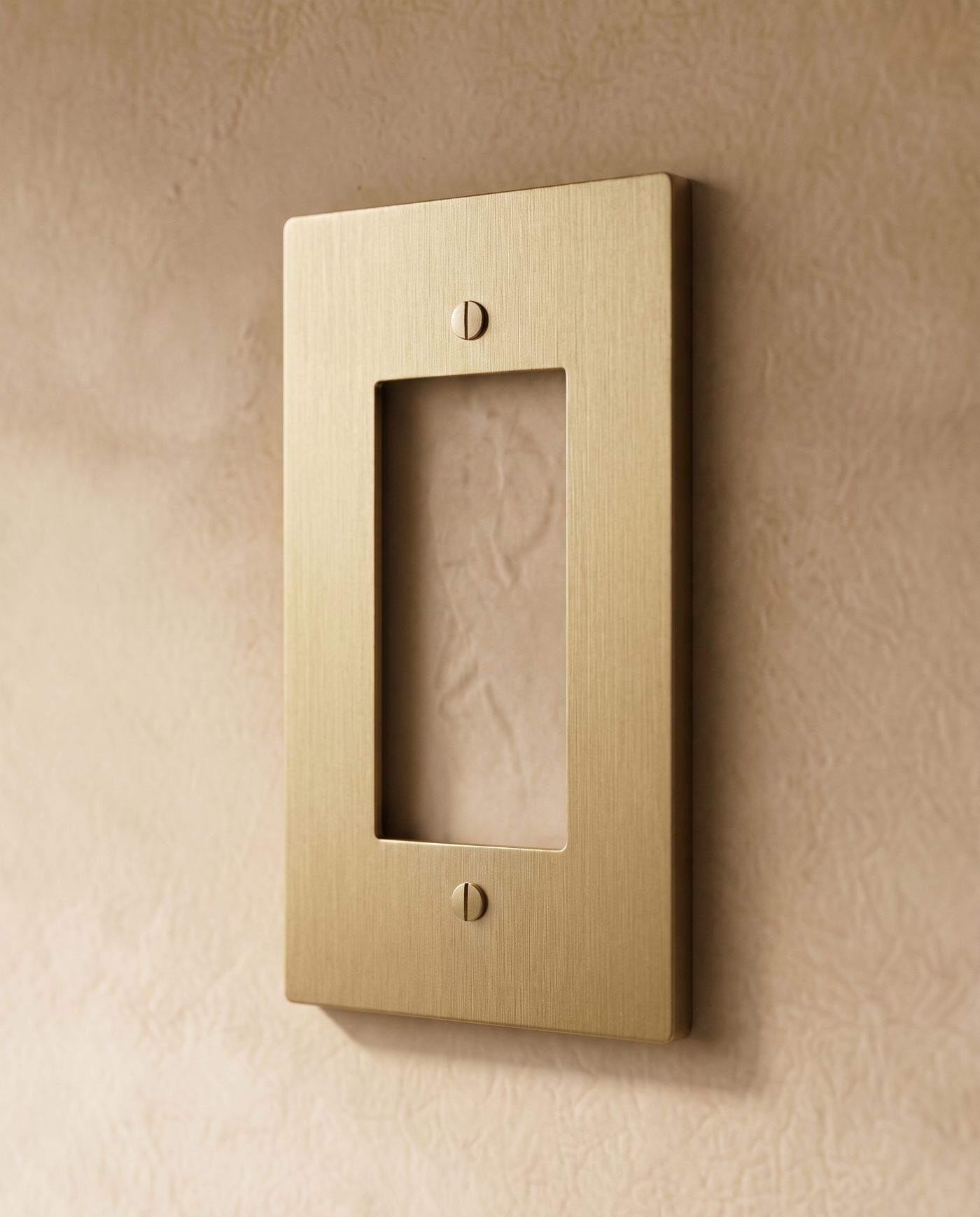 Brio Brass Plate