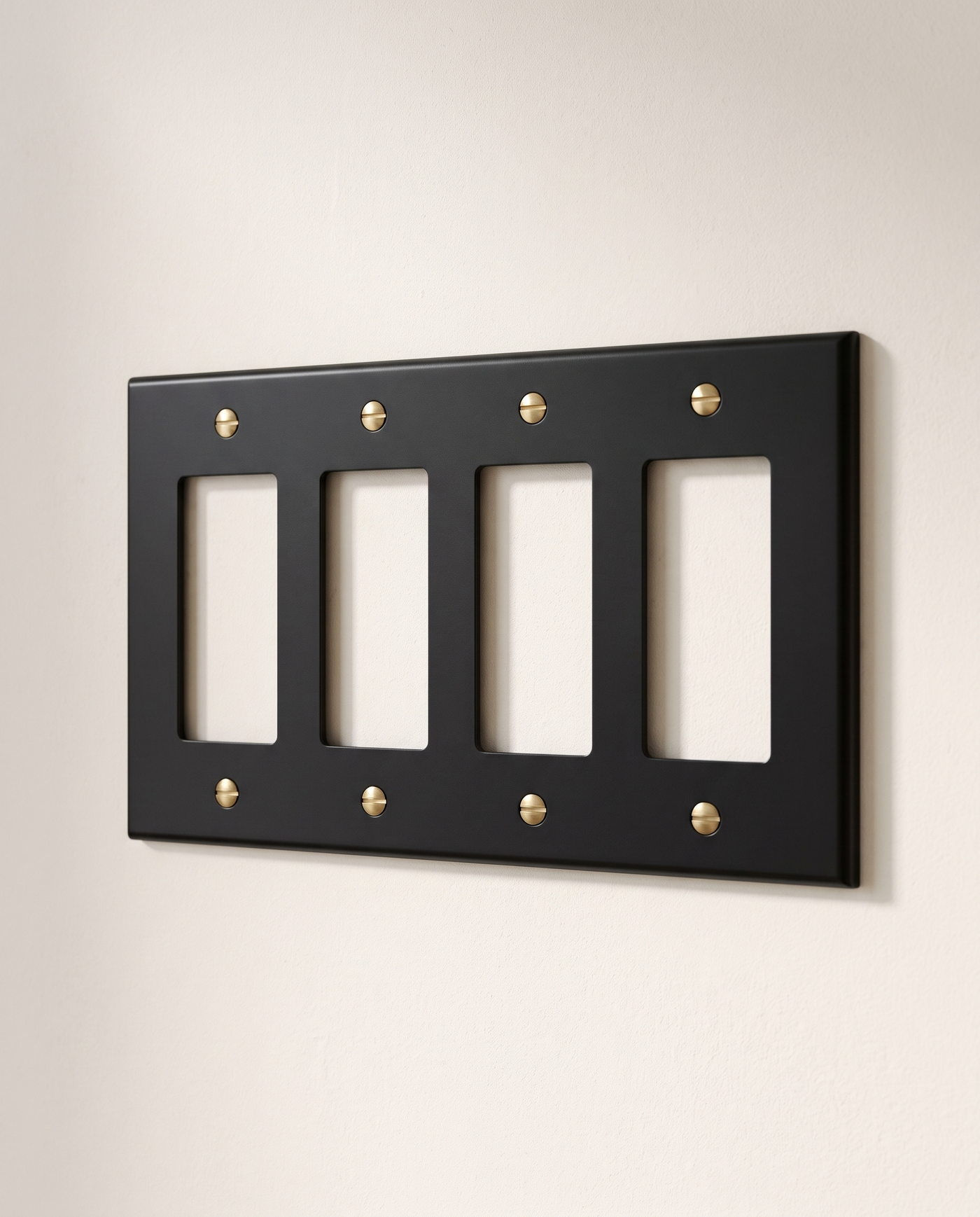 Brio Brass Plate