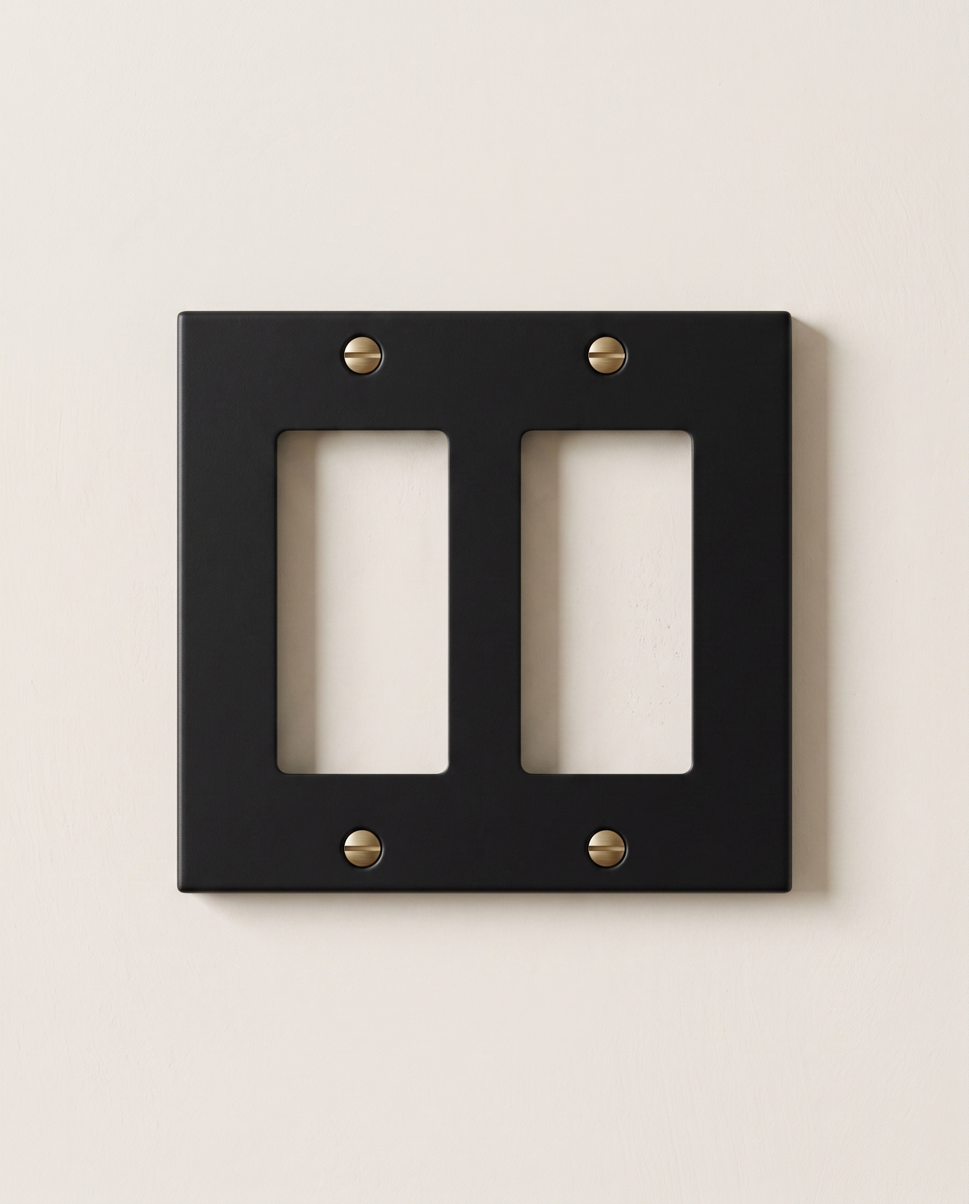 Brio Brass Plate