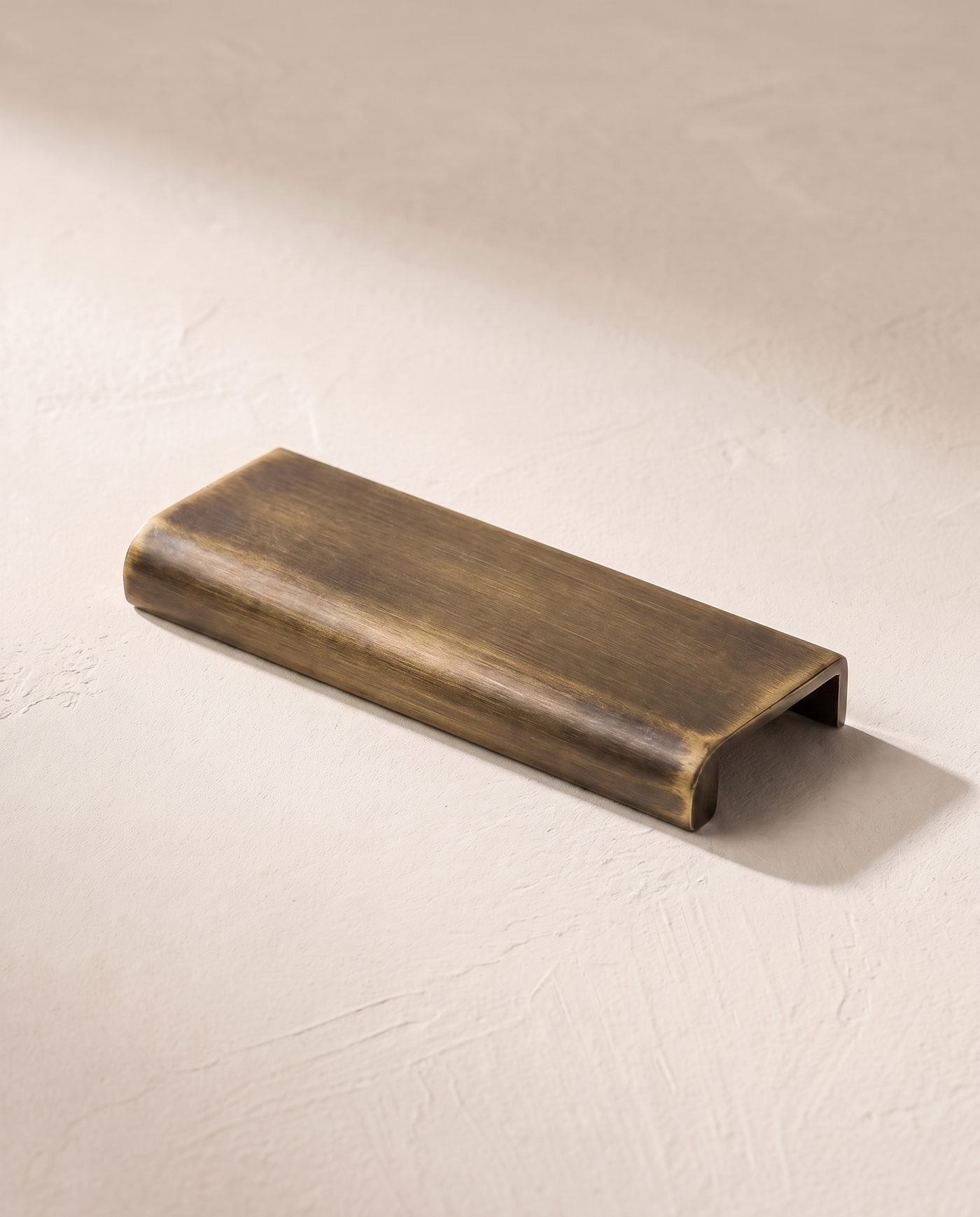 Raso Solid Brass Lip Pull
