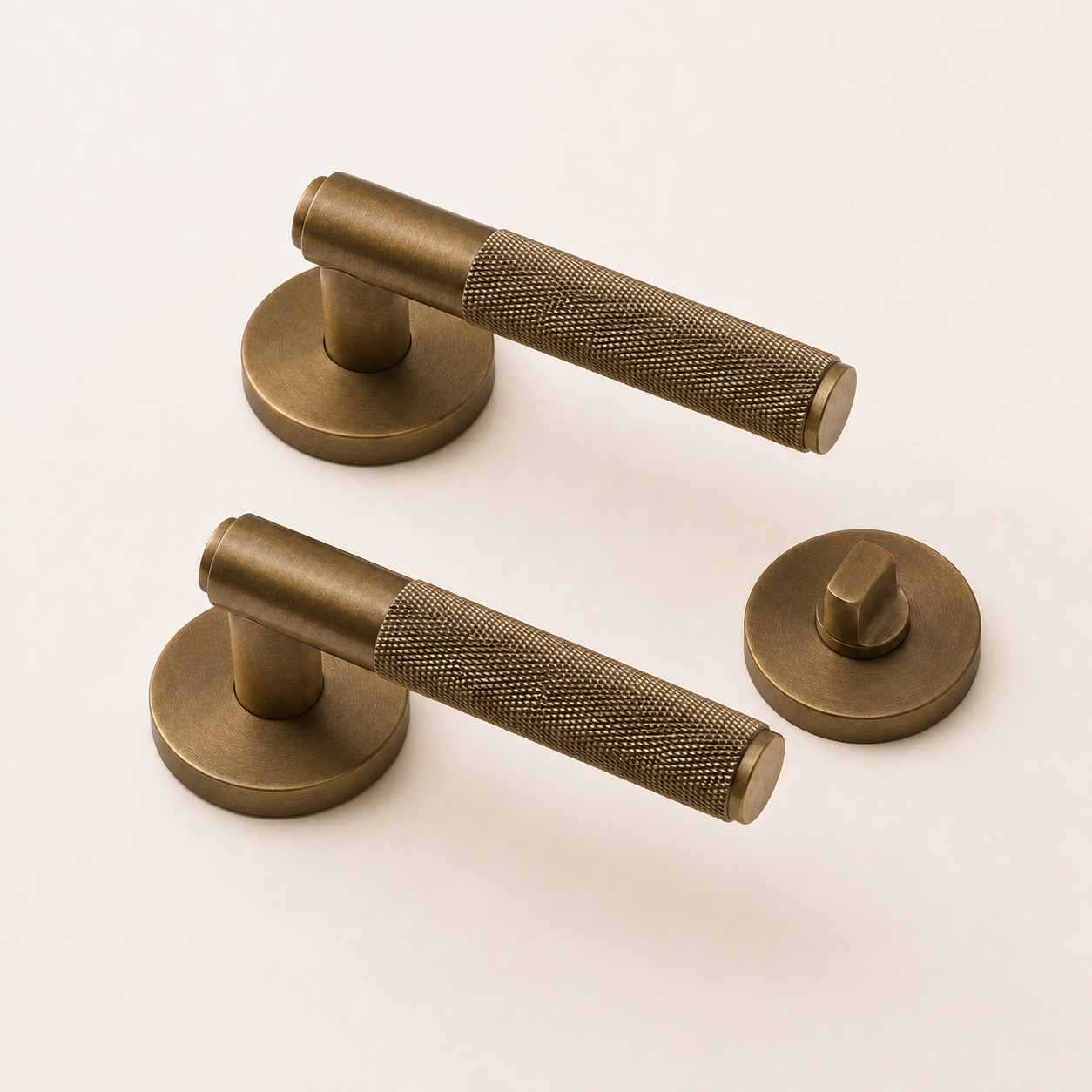 Sarto Knurled Brass Door Lever Set