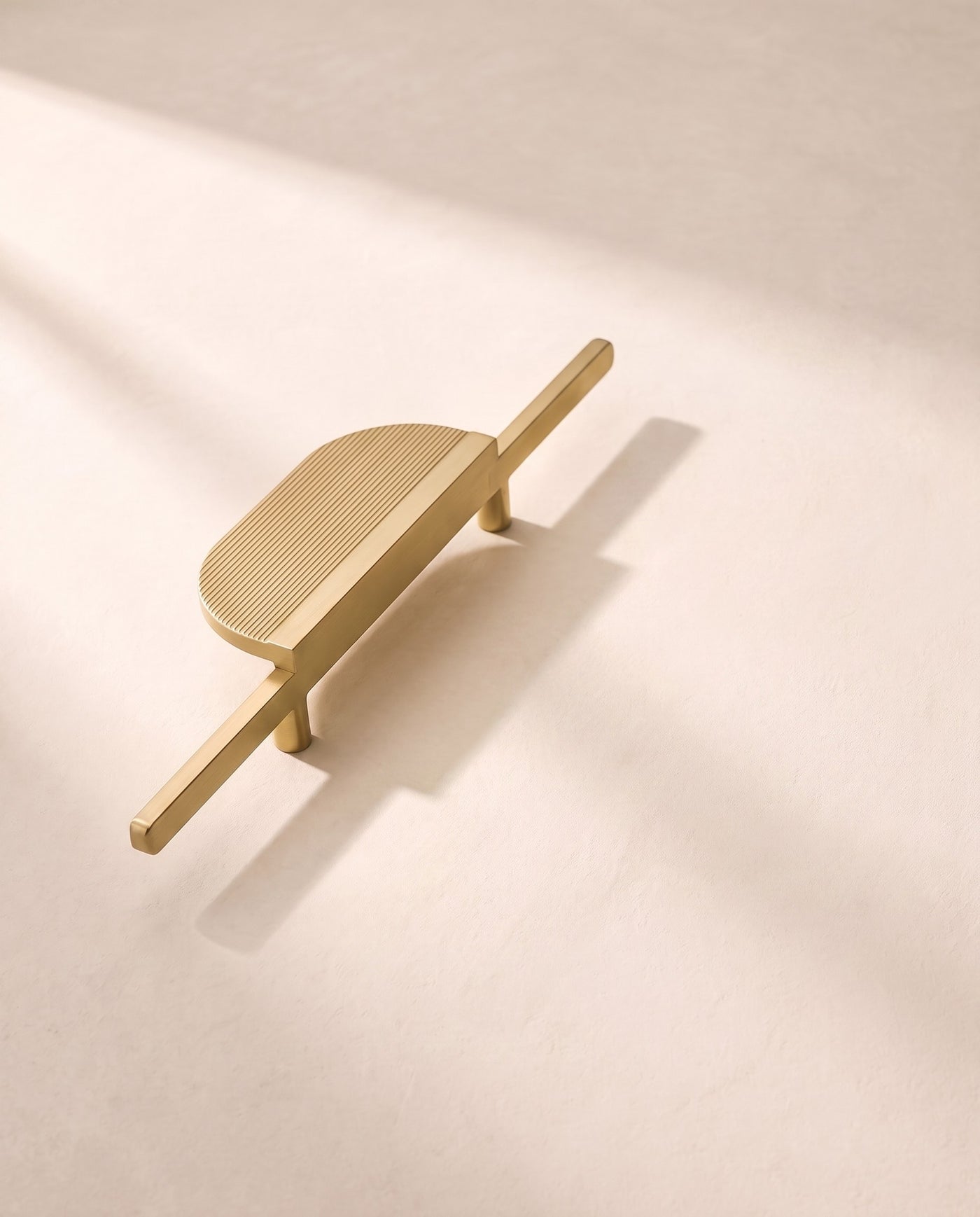 Serena Sculptural Brass Door Pull