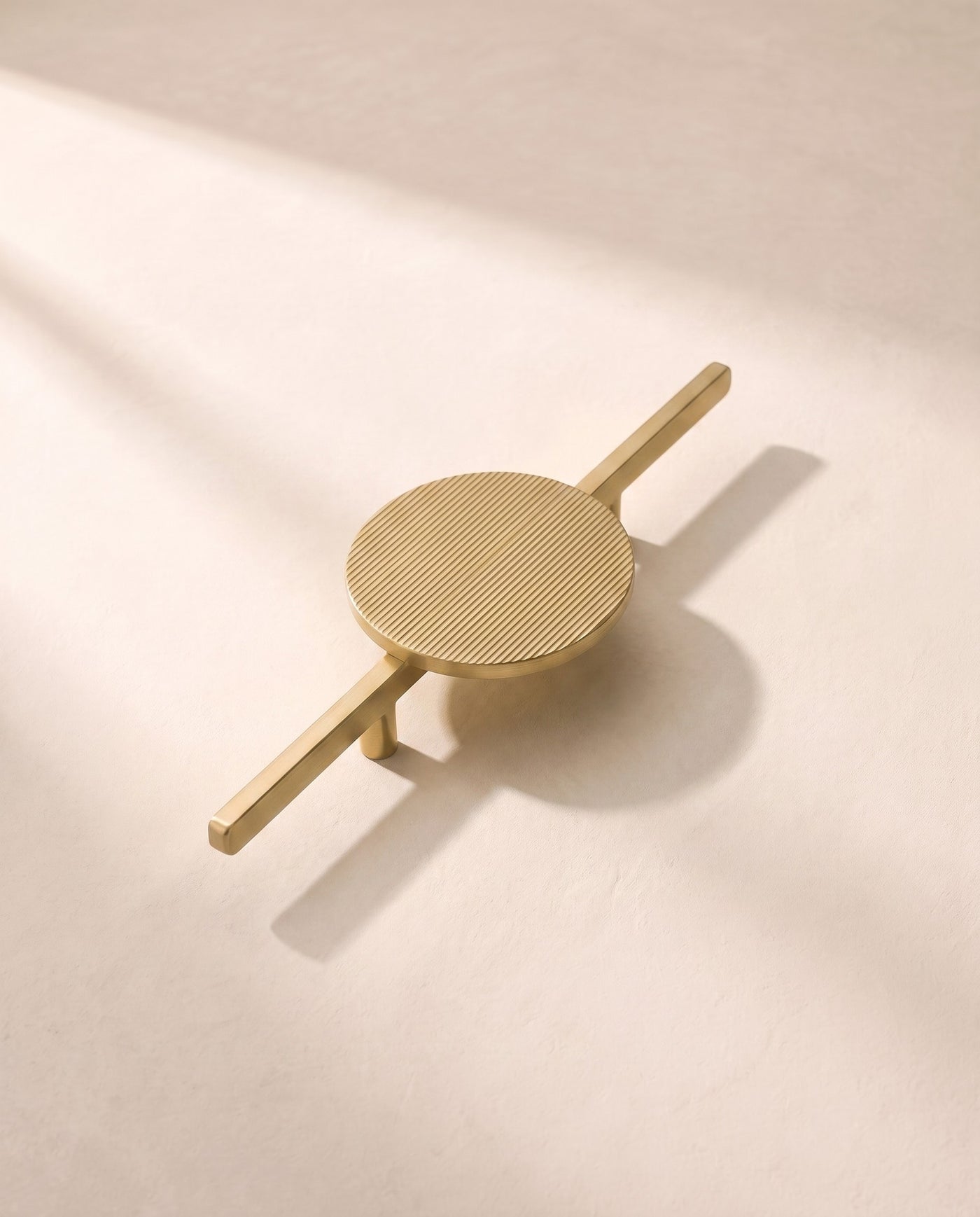 Serena Sculptural Brass Door Pull